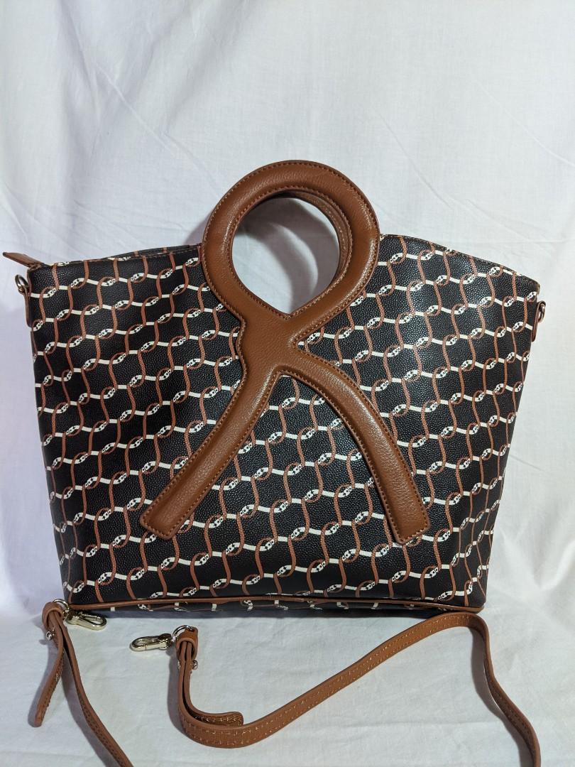 Roberta Di Camerino two way bag, Women's Fashion, Bags  Wallets,  Cross-body Bags on Carousell