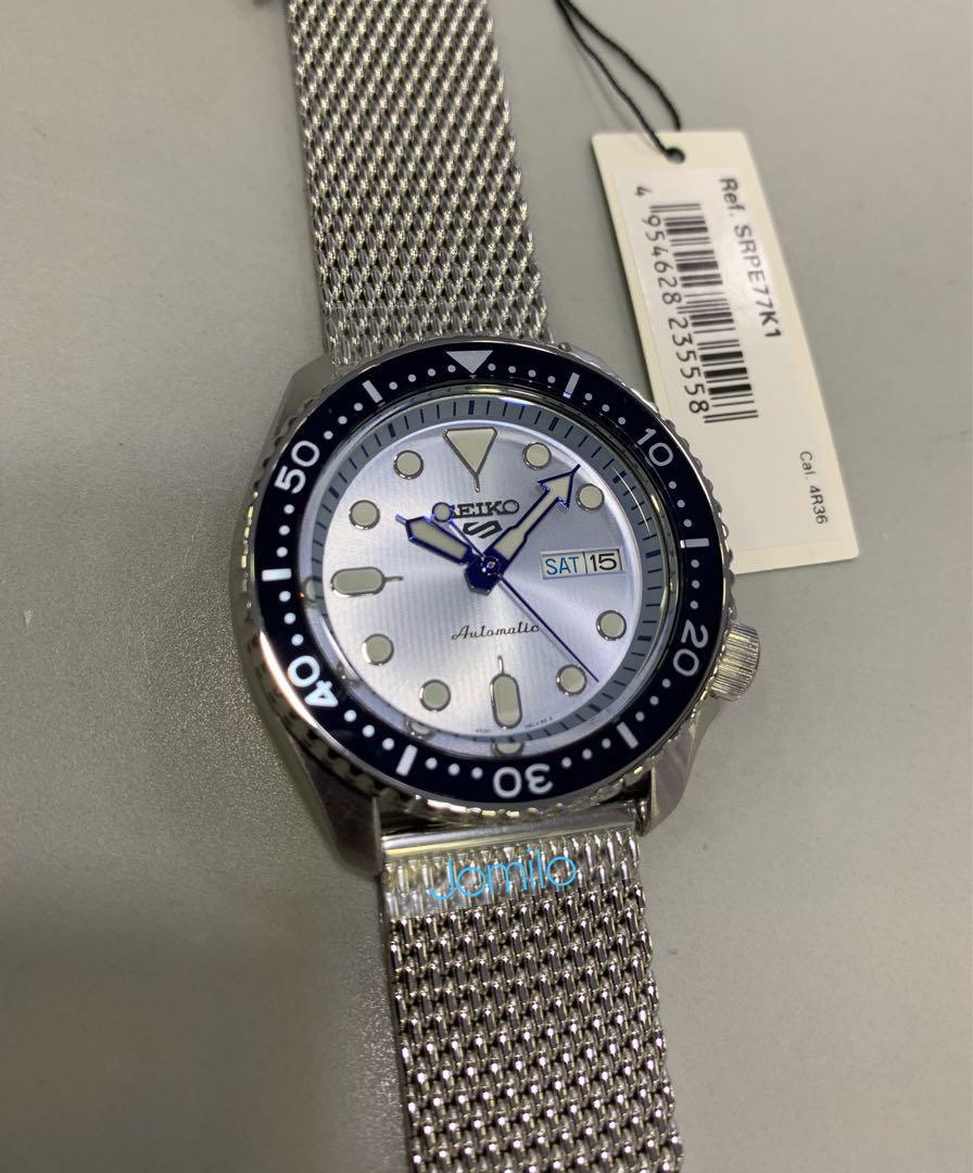 seiko 5 light blue dial