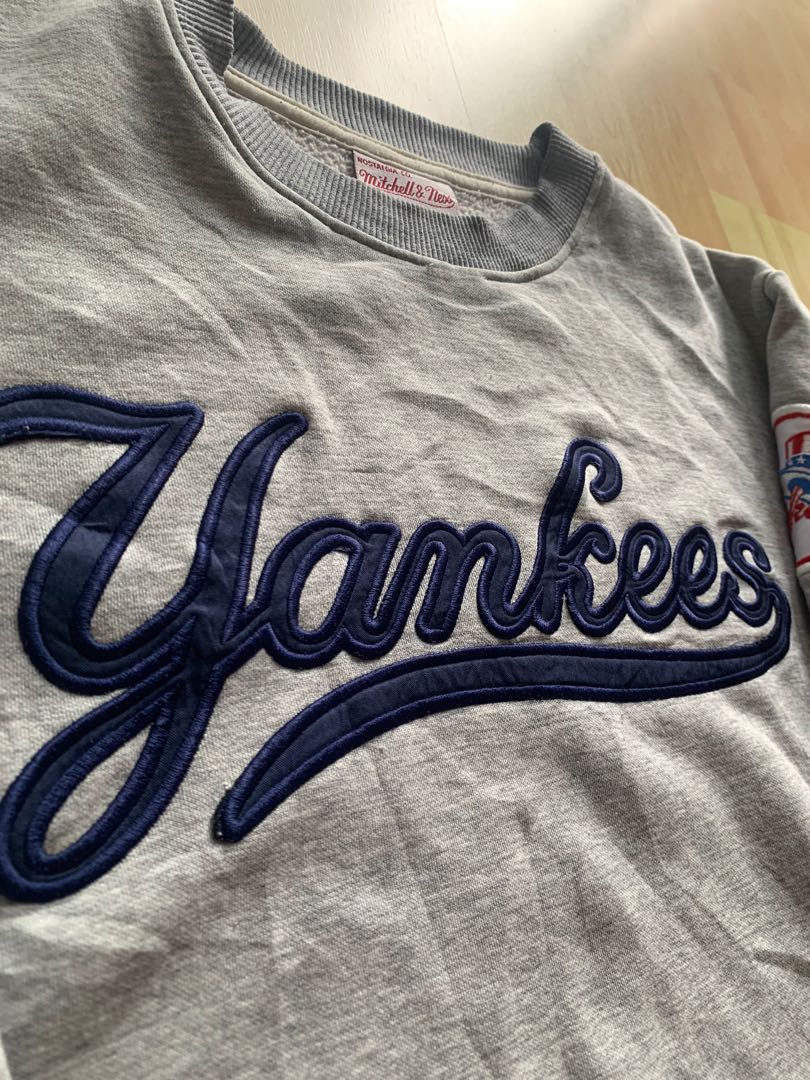 Yankees Hoodie by mitchell & ness, Men's Fashion, Tops & Sets, Hoodies on  Carousell