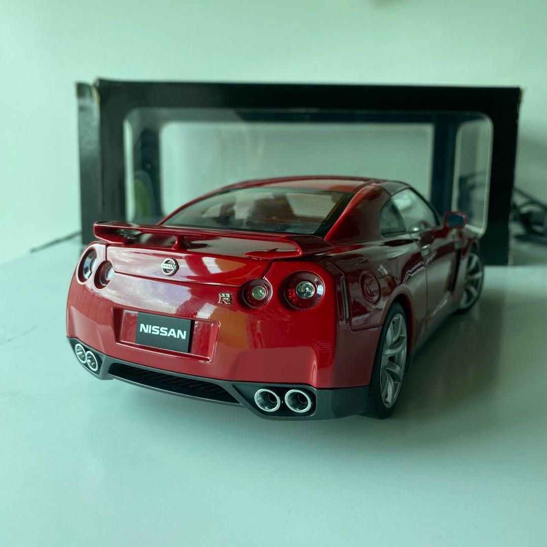 1/18 AUTOart Nissan GT-R R35, Hobbies & Toys, Toys & Games on 