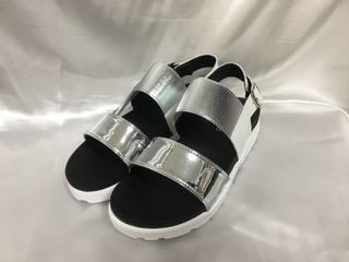 （分類：）位於 。 由 miss_pcy 提交（商品編號 1023796117，圖片 1）。簡介： 。