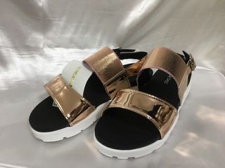 （分類：）位於 。 由 miss_pcy 提交（商品編號 1023800541，圖片 1）。簡介： 。