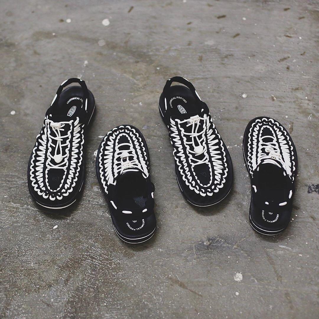 keen uneek black white