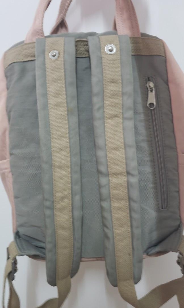 A tenier backpack shop