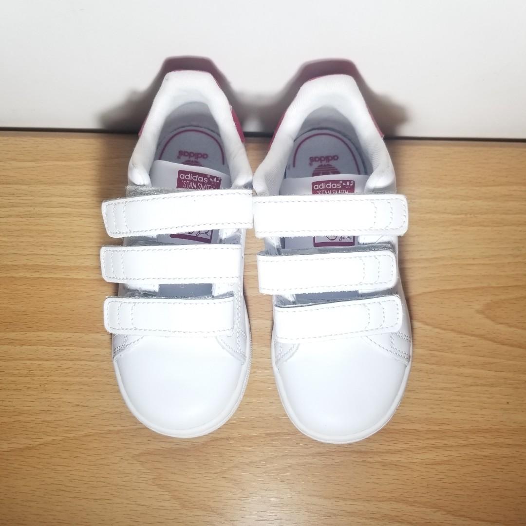 Adidas Stan Smith Little Kid Size 9.5 (Category: Babies & Kids Fashion) located in Pasig City. Submitted by powerly75 (Listing ID 1023861851, Image 2). Description: Authentic Adidas Unused, kept in closet As is: no box, no tags No tears or holes Size 9.5 toddler for 3-4 years old Pink and white 17.5 cm insole Text for inquiries : 09985301150 Meet up for sure buyers only : SM Hypermarket Pasig or San Antonio Village Makati on Mondays.