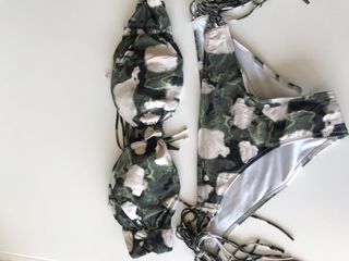 （分類：）位於 。 由 camilledemare 提交（商品編號 1023696772，圖片 1）。簡介： 。