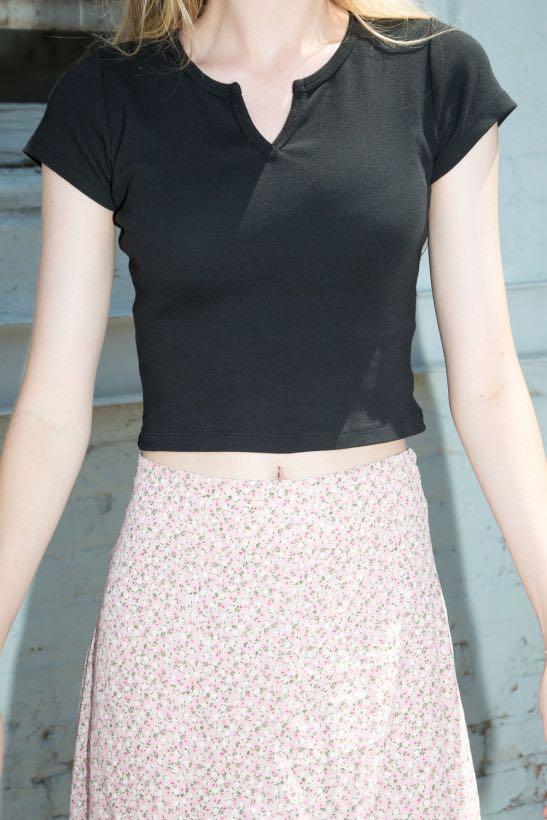 Brandy Black Ashlyn V Notch Top Women S Fashion Tops Sleeveless On Carousell Brandy Black Ashlyn V Notch Top Women S Fashion Tops Sleeveless On Carousell