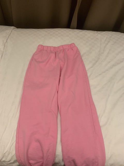 brandy melville bubblegum pink rosa sweatpants Women s Fashion Bottoms Other Bottoms on Carousell