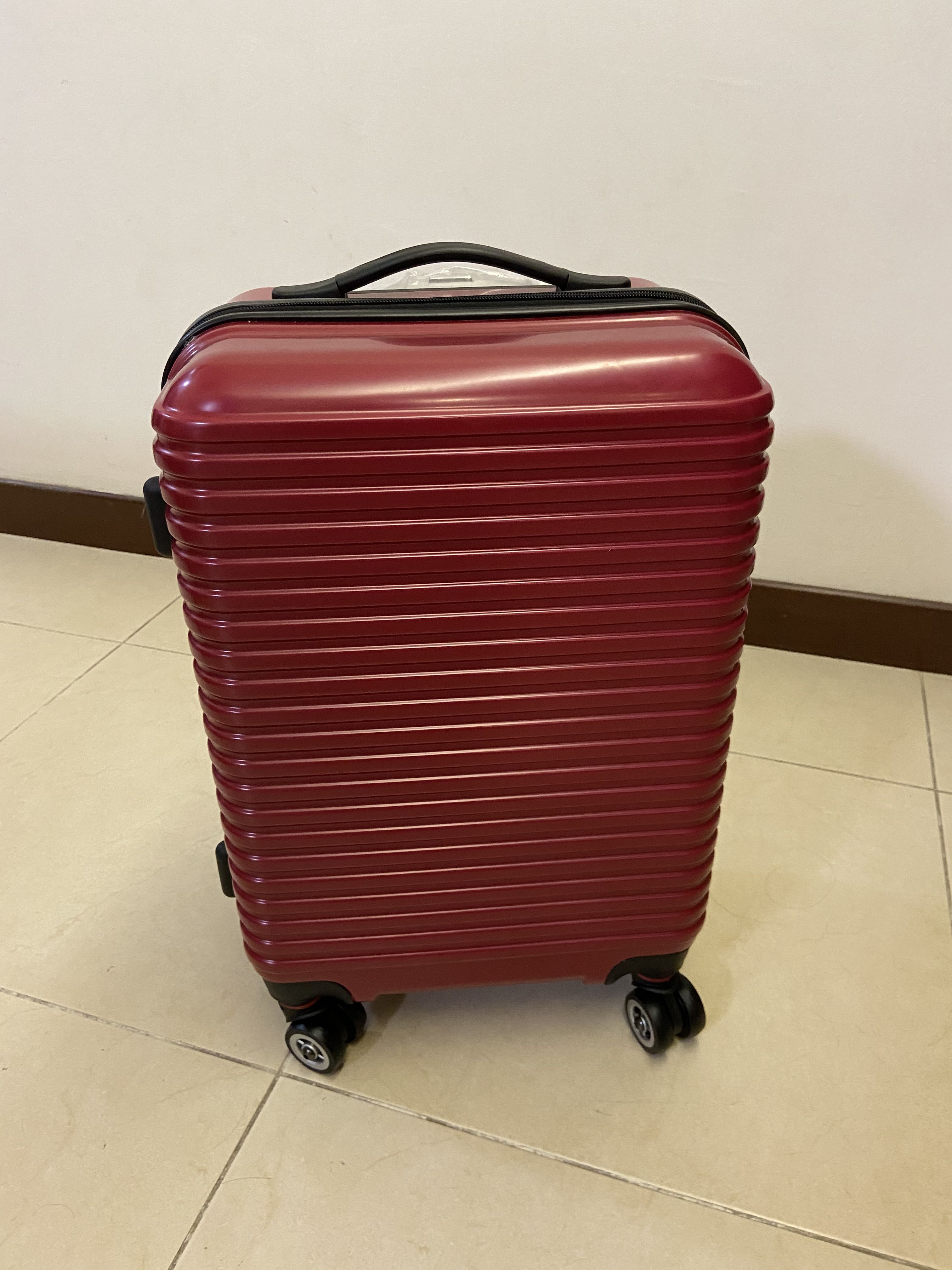 cabin luggage with tsa lock