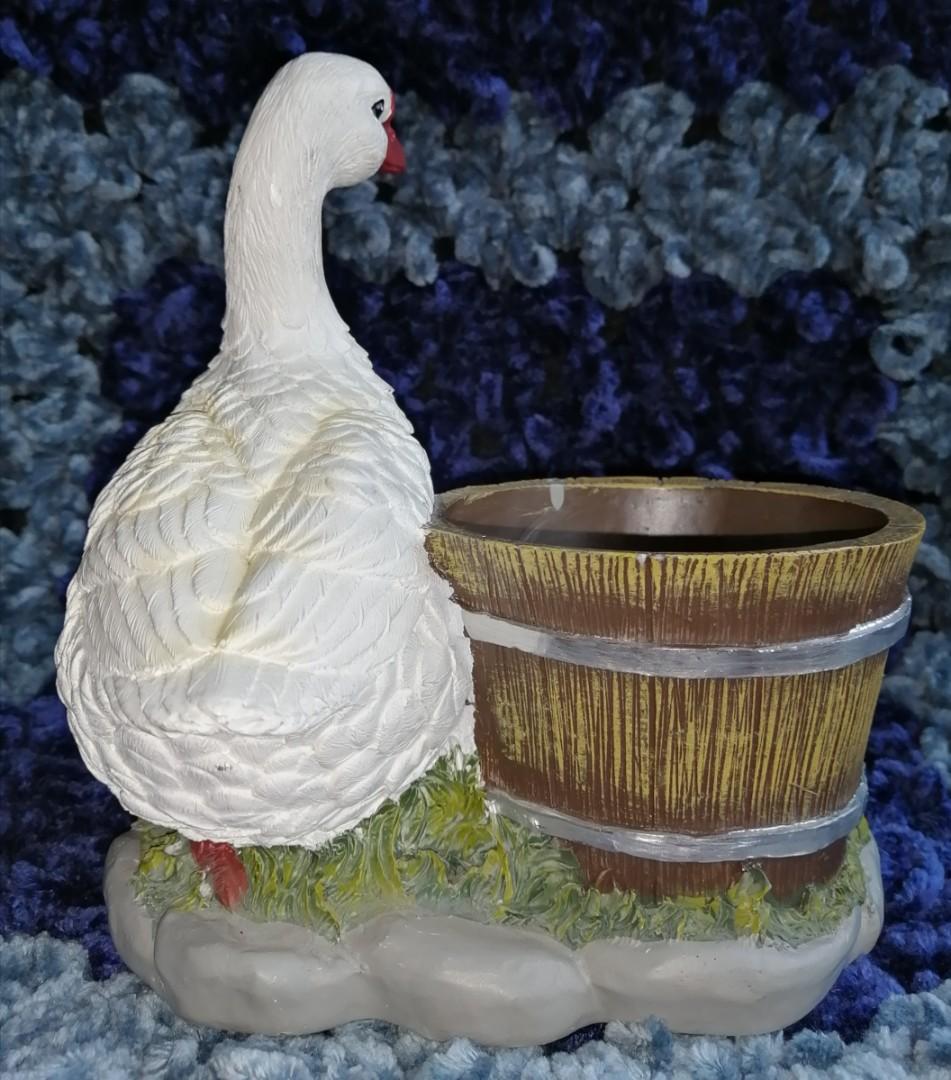 Ceramic Duck Display / Plant Pot (Category: Home Improvement Tools & Accessories) located in Manila. Submitted by rarefindsgallery (Listing ID 1023644305, Image 2). Description: 🦆 CERAMIC DUCK DISPLAY / PLANT POT H: 7" *good as new 😍 Japan 🇯🇵 💸 Php480 #ceramic #duckdisplay #plantpot #AshleyJapanSurplus #JapanSurplus.