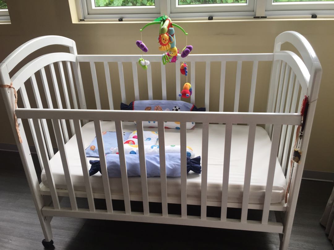 how to fold baby trolley