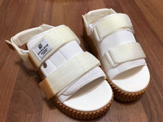 由 cccasey (刊登 ID 273546922，圖片 1) 提交，位於 的 (類別：)，說明：。