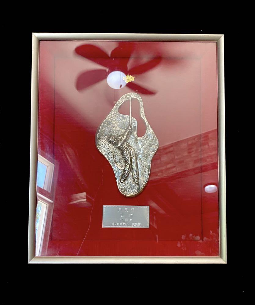 Framed 1996 Golf Metal Display (Category: Frames & Pictures) located in Paranaque City. Submitted by sfairyboutique (Listing ID 1023652716, Image 1). Description: Framed 1996 Golf Metal Display -Metal Frame, Glass Top Cover -L12in x H14 x T1.5inches 🧚‍♀️P1800.
