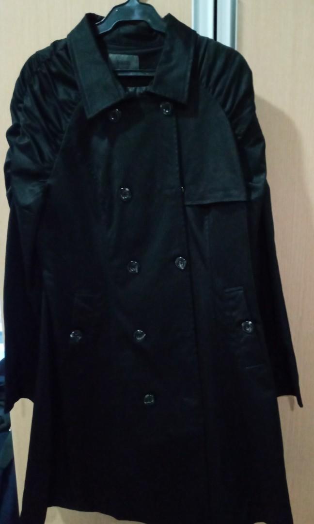G2000 Trench Dress (Category: Dresses) located in Caloocan City. Submitted by fabbizz (Listing ID 1023678526, Image 1). Description: Black Trench Dress Not used.