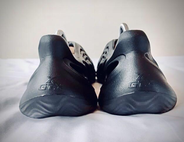 GTX Yezzy Foam Runner