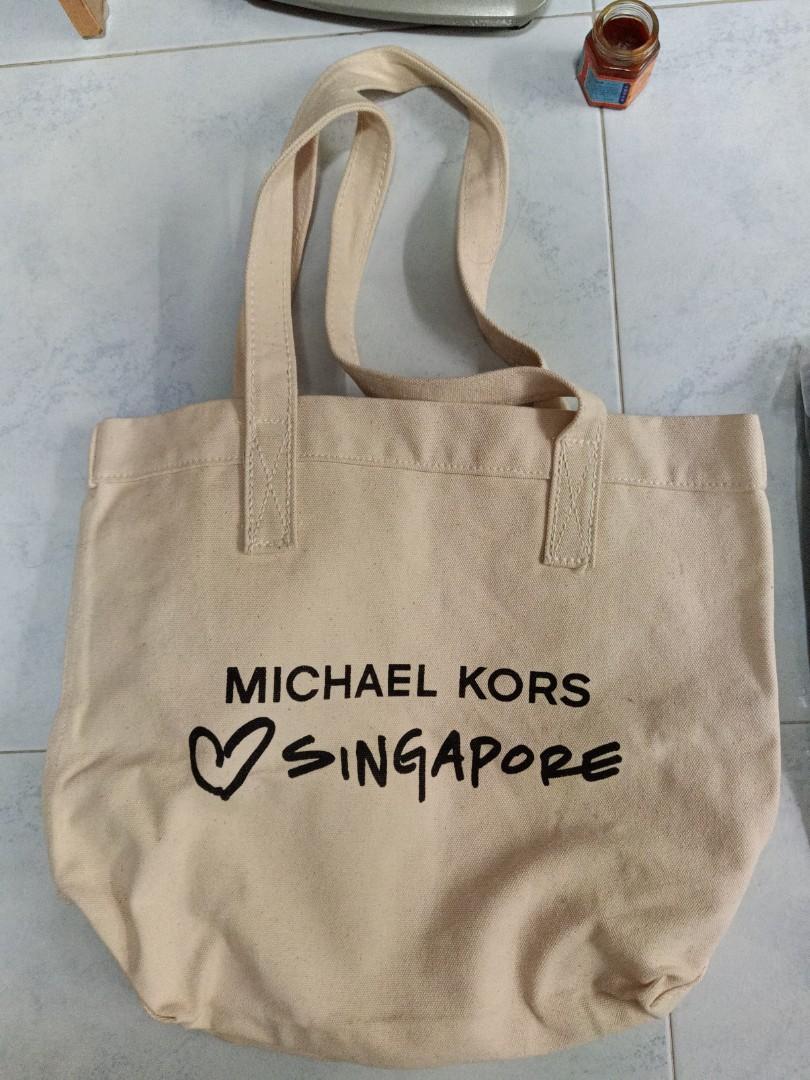 Michael Kors Handbag In Gift Box Crossbody Bag Bucket Bag Mercer Small  Drawstring Bucket Messenger Black  35F2GM9M1B  Lazada Singapore