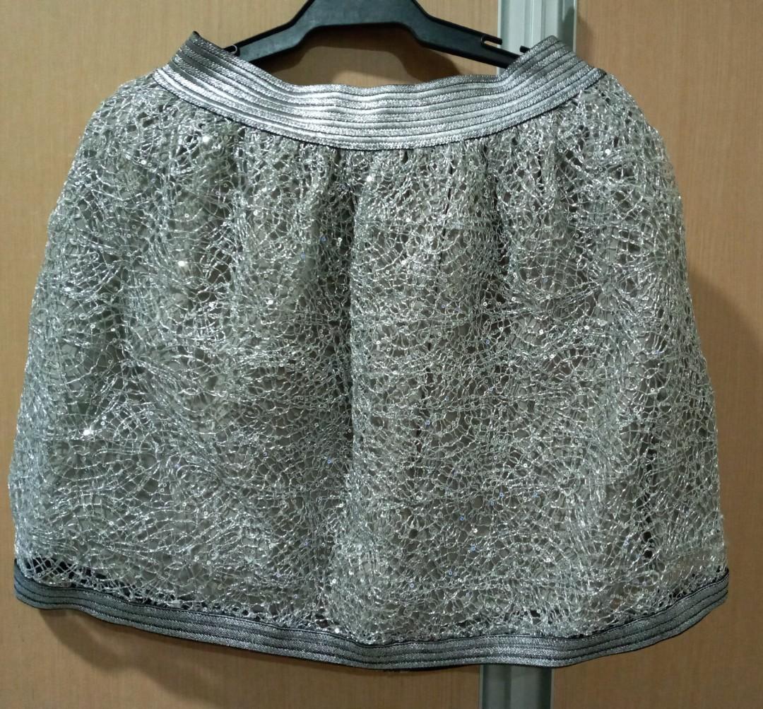 Mini Skirt by Maldita (Category: Skirts) located in Caloocan City. Submitted by fabbizz (Listing ID 1023678901, Image 1). Description: Used once in a theme event Mini skirt Good preloved condition.
