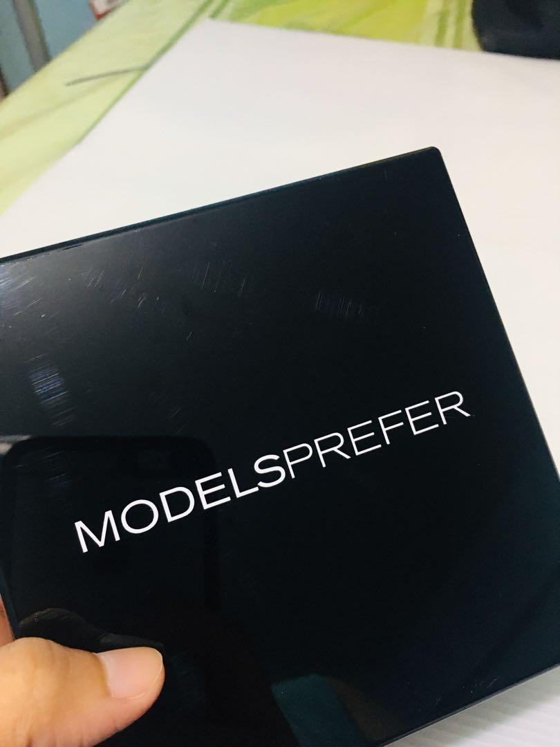 models prefer makeup bolsa