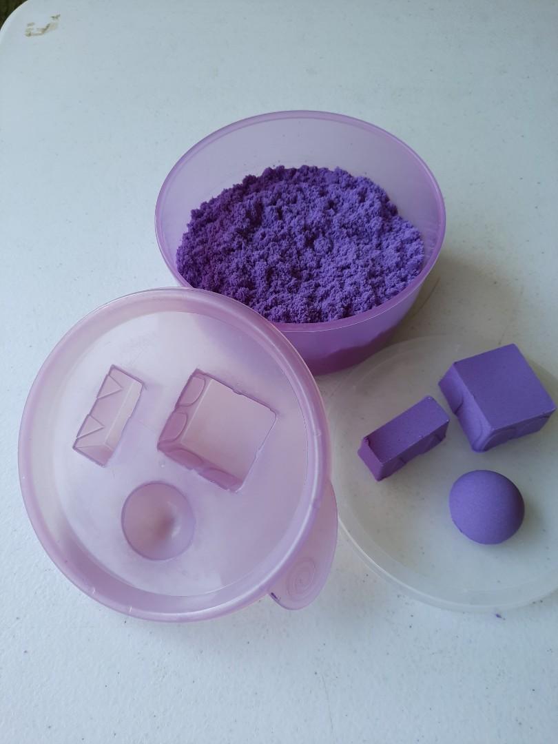 moon sand toy
