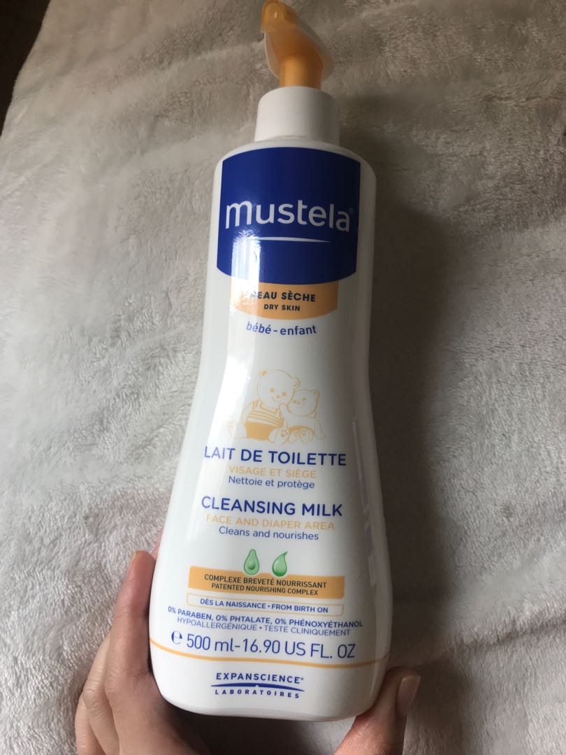 mustela cleansing milk