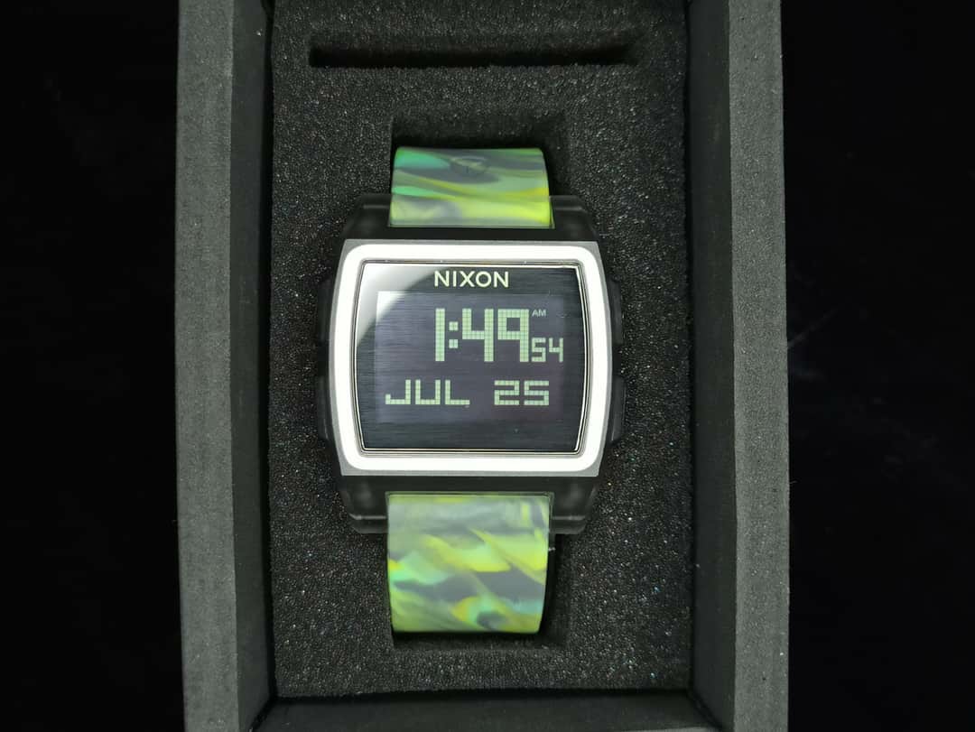 Nixon base tide sale jellyfish