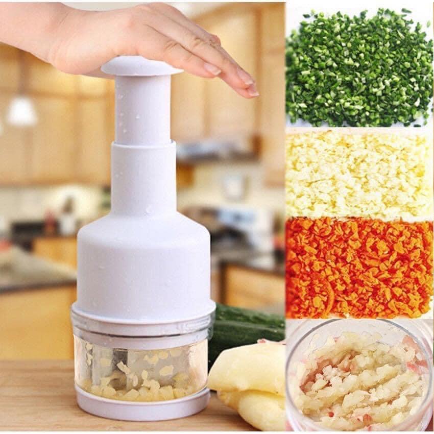 Onion/vegetable chopper (Category: Juicers, Blenders & Grinders) located in Cainta. Submitted by iubelle (Listing ID 1023790919, Image 1). Description: .
