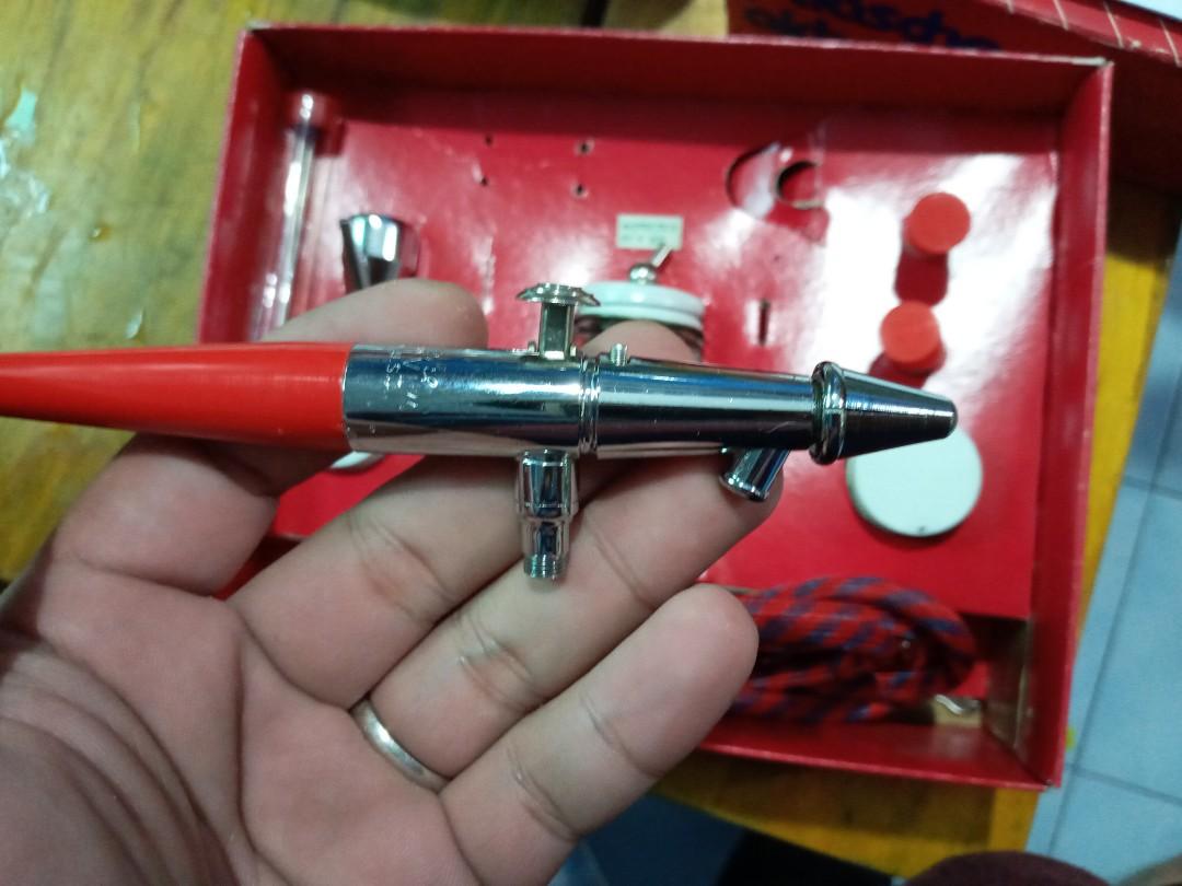 Paasche airbrush set (Category: Craft Supplies & Tools) located in San Mateo. Submitted by waynetek14 (Listing ID 1023801439, Image 2). Description: Paasche airbrush set meetups: San Mateo, Rizal - Marikina shipping via lalamove payment via gcash salamat po.