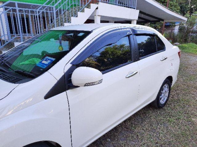 Bezza clearance window visor