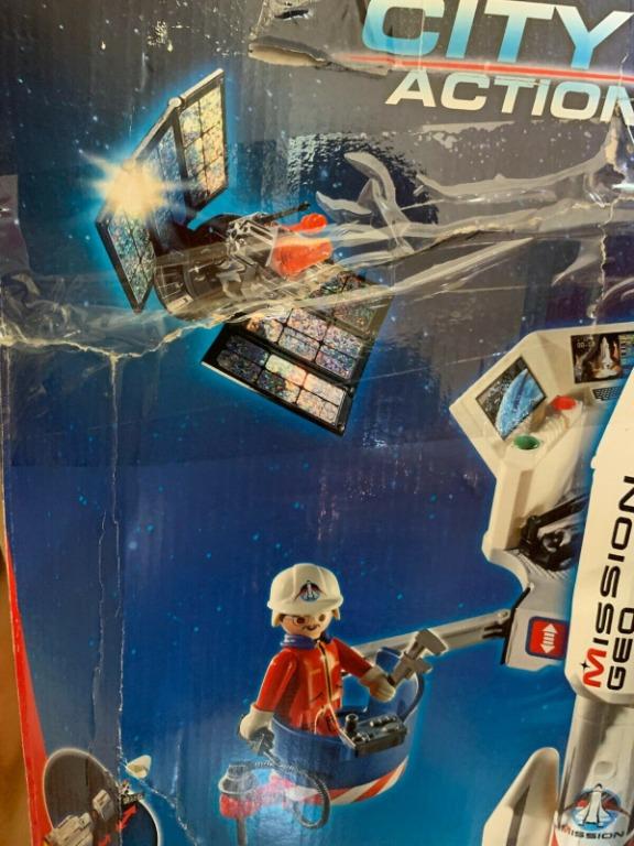 Toy Review: City Action Space Rocket with Launch Site (Playmobil Set 6195)