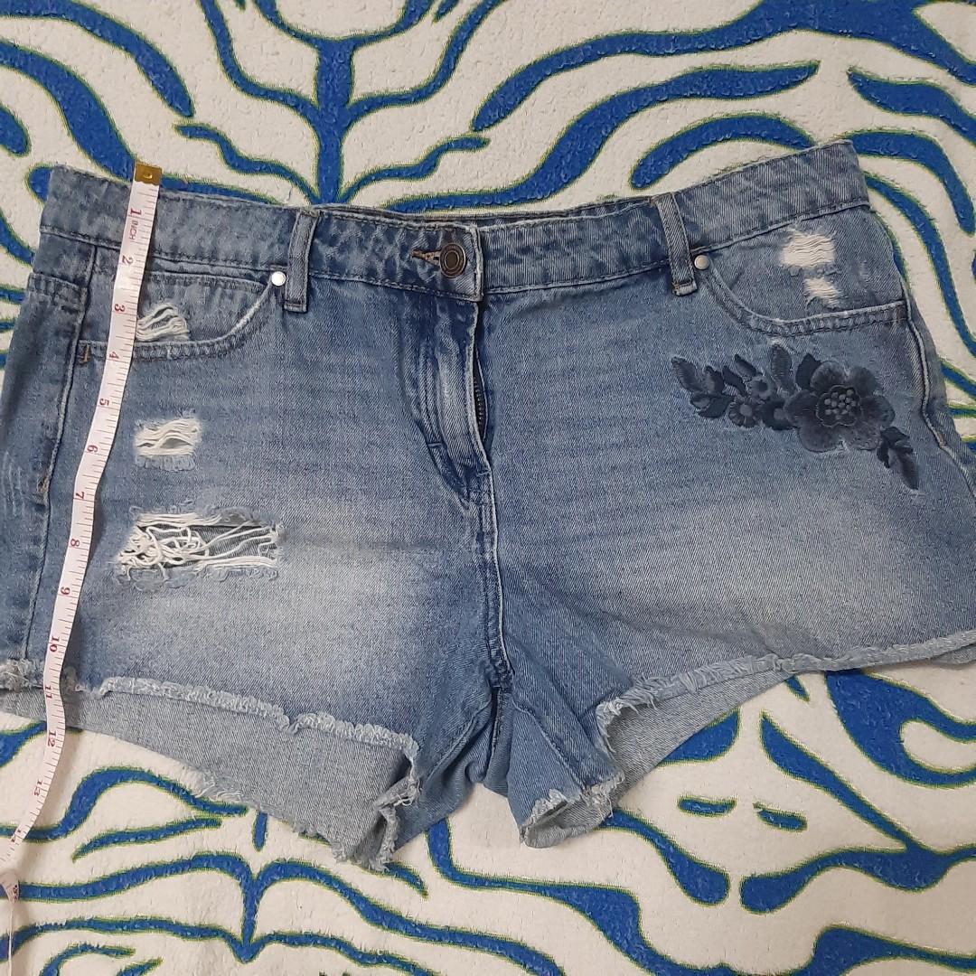 ripped denim short shorts