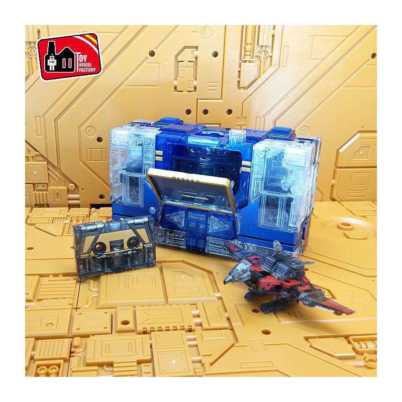 THF01 MP13 Transformer Transformation Toys Sound Wave TAPE Recorder