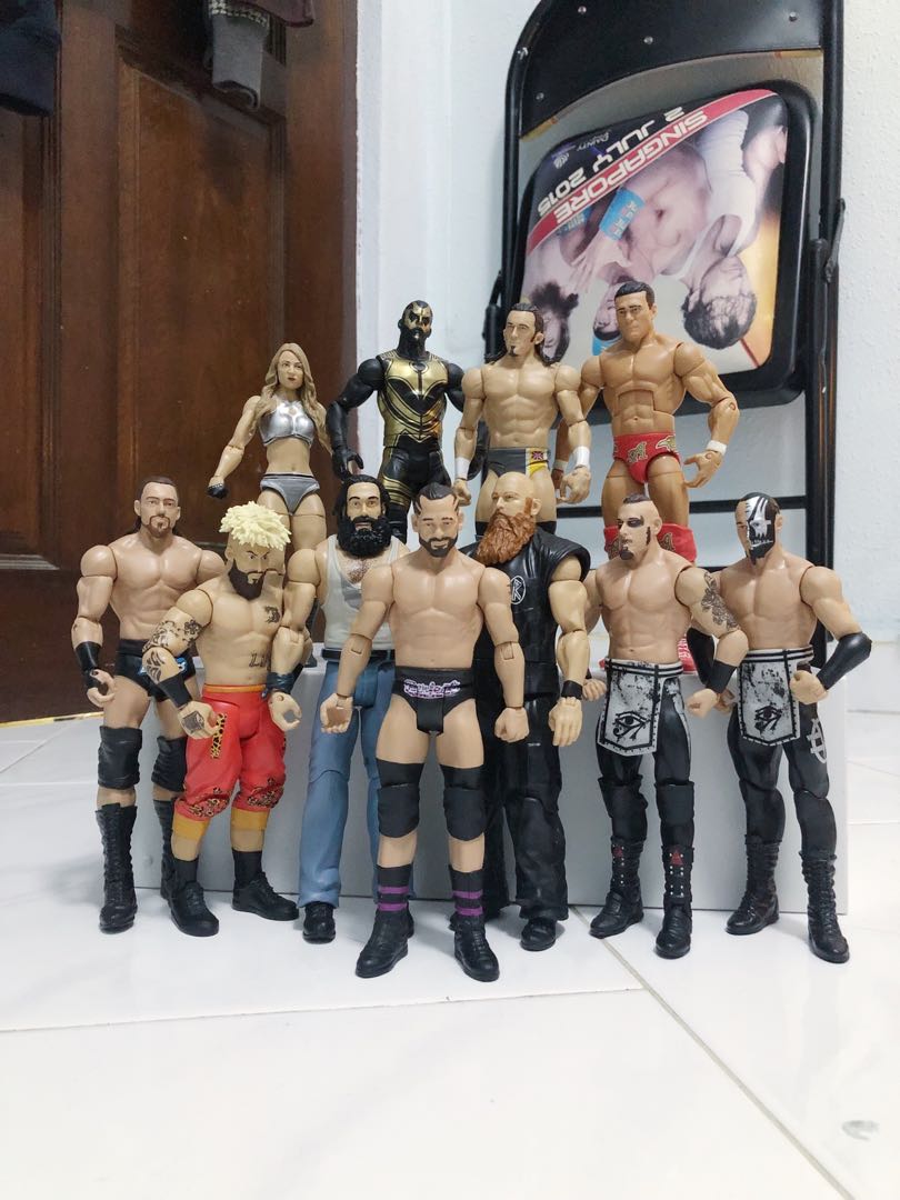 Used wwe store figures