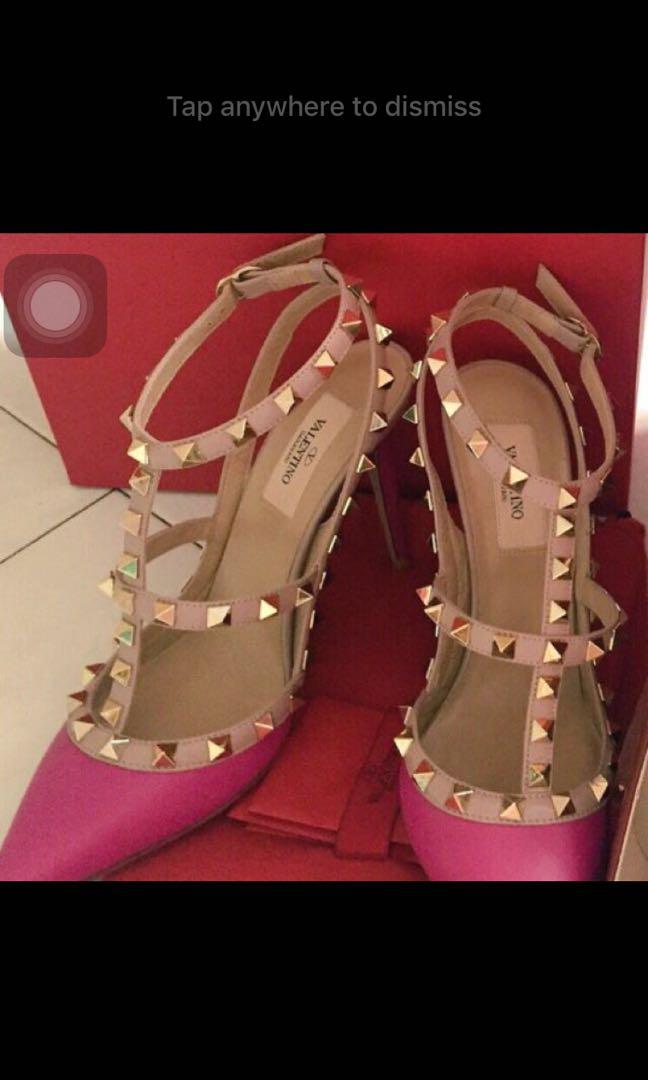 Pink discount rockstud heels