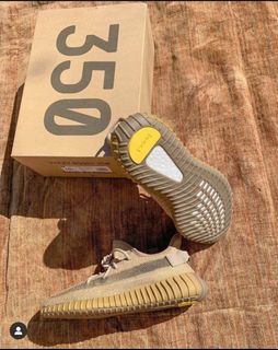 (Category: ) located in . Submitted by fosho_sneaker (Listing ID 1023848706, Image 1). Description: .