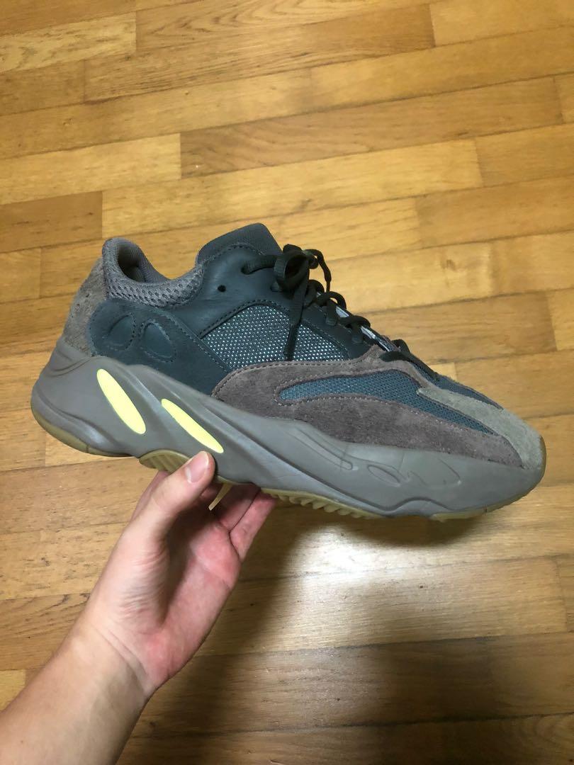 Adidas Yeezy 700 Mauve, Men's Fashion