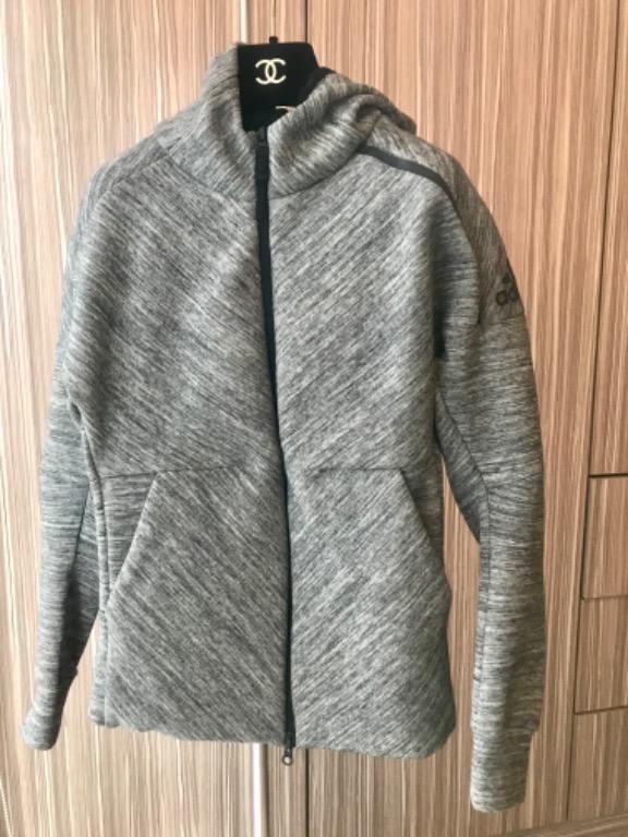 Misbruik Handelsmerk Beschikbaar Authentic Adidas Z.N.E Travel Hoodie, Women's Fashion, Tops, Longsleeves on  Carousell