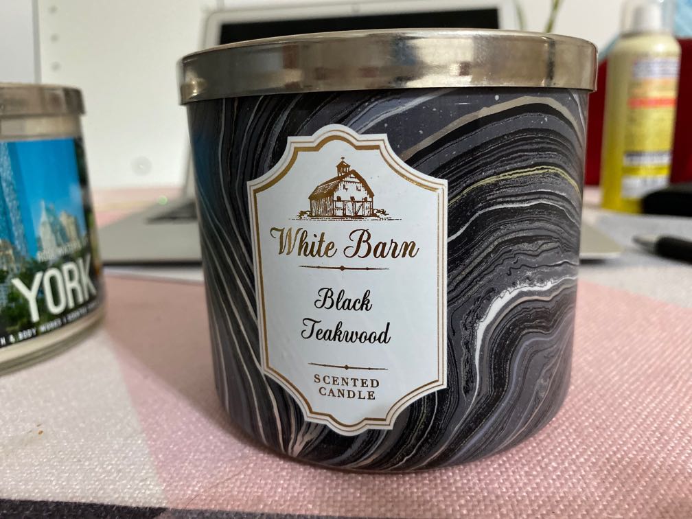 Bath & Body Works, White Barn. 3Wick Candle, Mahogany Teakwood