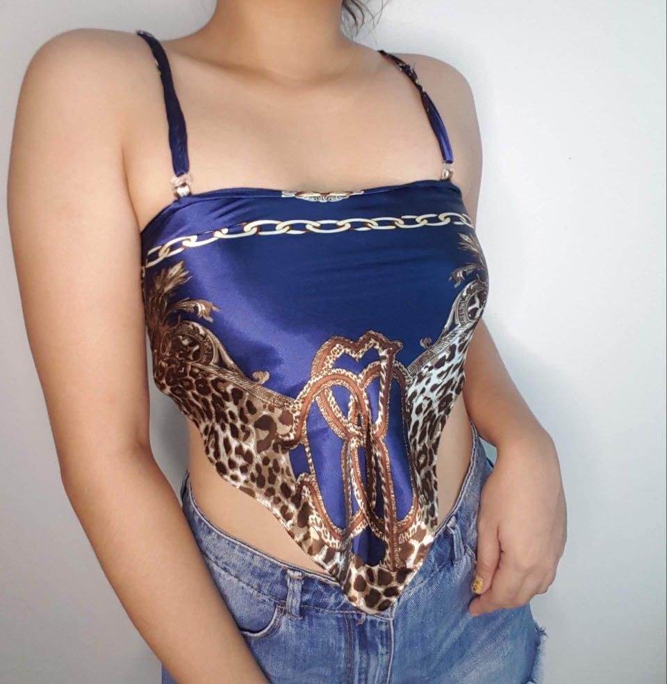 BUNDLE BANDANA TOPS FROM SOUVIE HOUSE (Category: Others Tops) located in Quezon City. Submitted by ak.oshop (Listing ID 1024015746, Image 2). Description: ❤️ BRAND NEW ❤️NEVER BEEN USED ❤️NO FLAWS ❤️ I BOUGHT THIS LAST WEEK LANG ❤️RFS: DECLUTTERING ❤️ ORIG PRICE : 650 each .