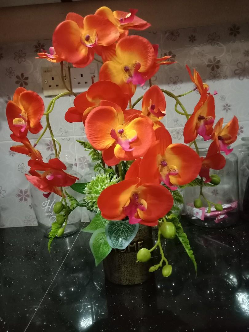Bunga Orkid Tiruan Home Furniture Home Decor On Carousell
