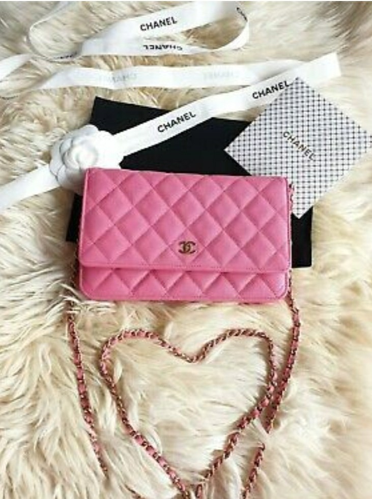 chanel pink fur bag