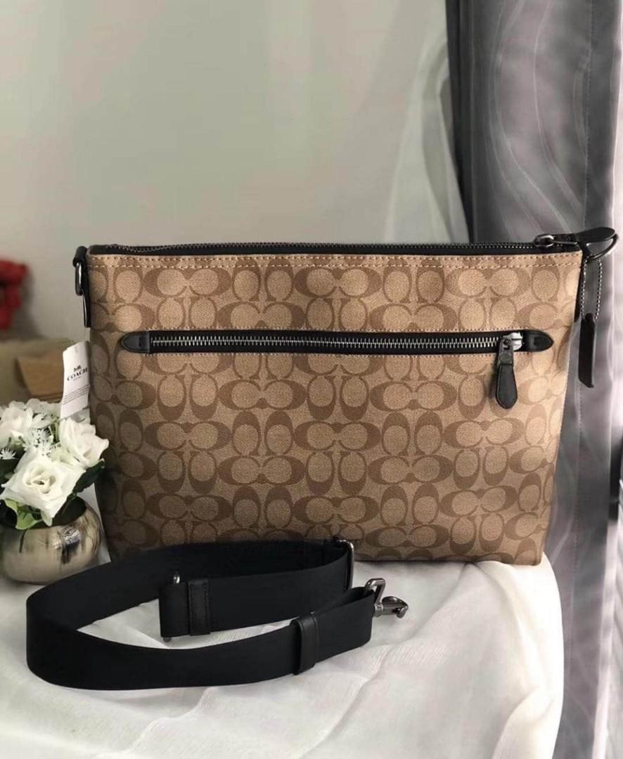 COACH Graham Soft MESSENGER BAG