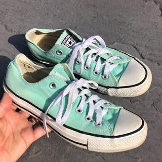 Converse size 8