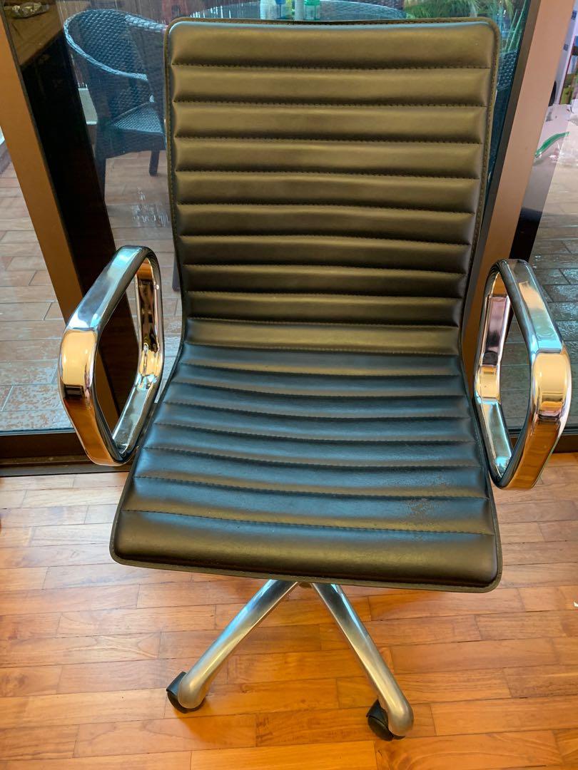 crate and barrel office chair