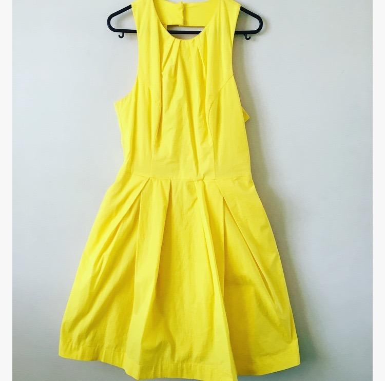 Cue yellow dress size 8, Women's 