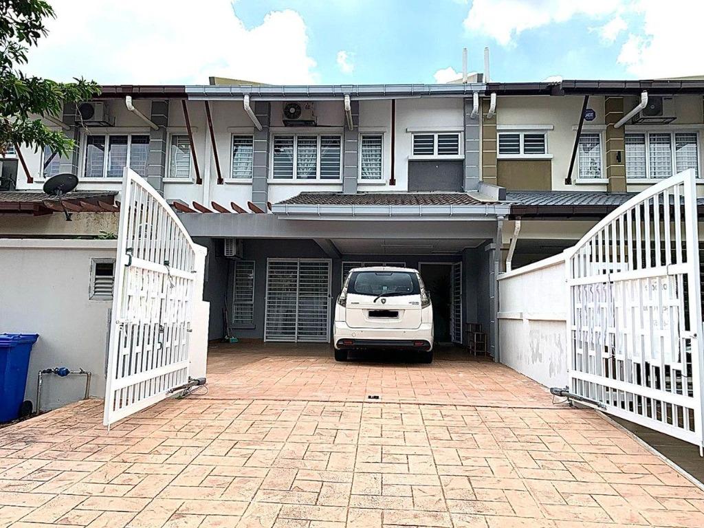 Desa Alam 2 Storey Fully Renovated Terrace Intermidiate House Shah Alam Seksyen U12 Property For Sale On Carousell