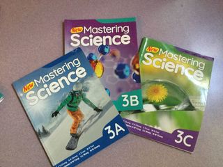 （分類：）位於 。 由 miu1608 提交（商品編號 1024018440，圖片 1）。簡介： 。