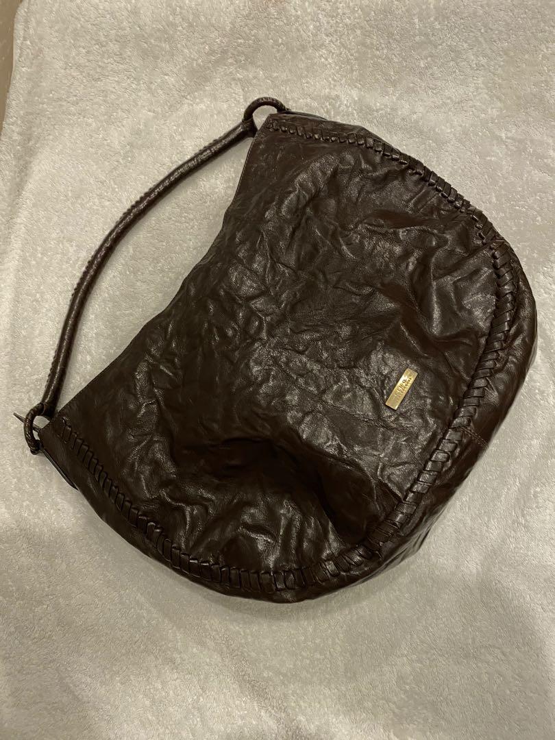 Fino leather bag (Category: Luxury Bags & Wallets) located in Pasig City. Submitted by closetqueen8888 (Listing ID 1024140132, Image 3). Description: Fino genuine leather shoulder bag Color: Dark Brown No Flaws Like new Used once Price: 9,000 Buyer shoulders shipping fee.