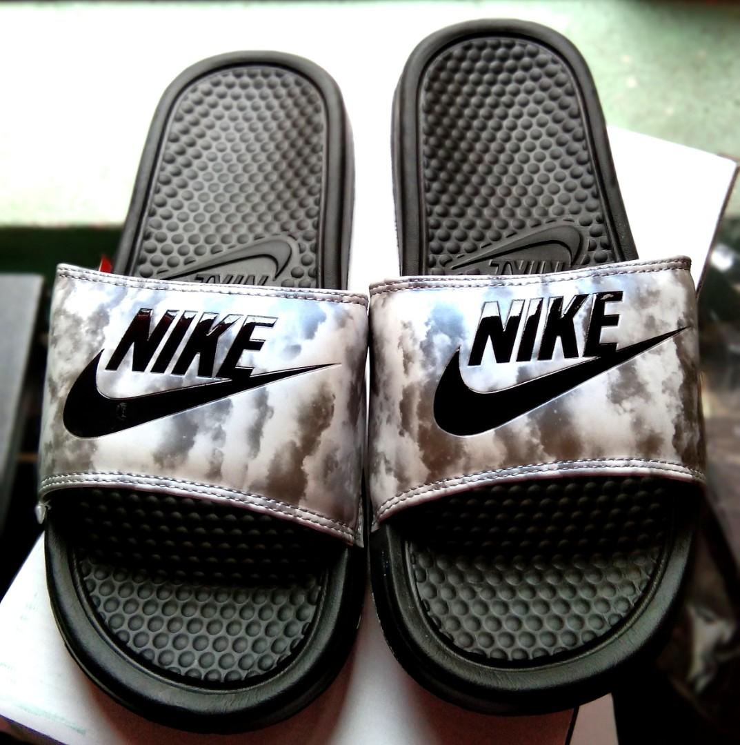 galaxy nike slides