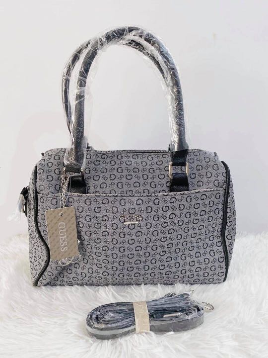 Guess shop doctors bag