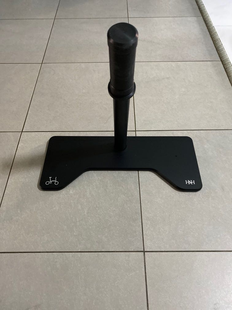 Brompton store display stand